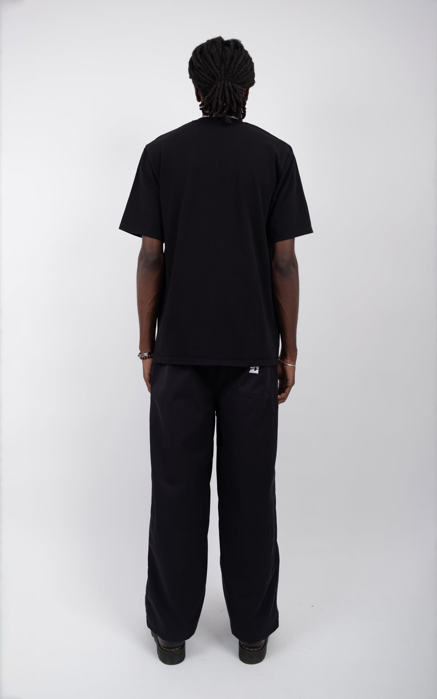 LE TEE-SHIRT BRODÉ NOIR