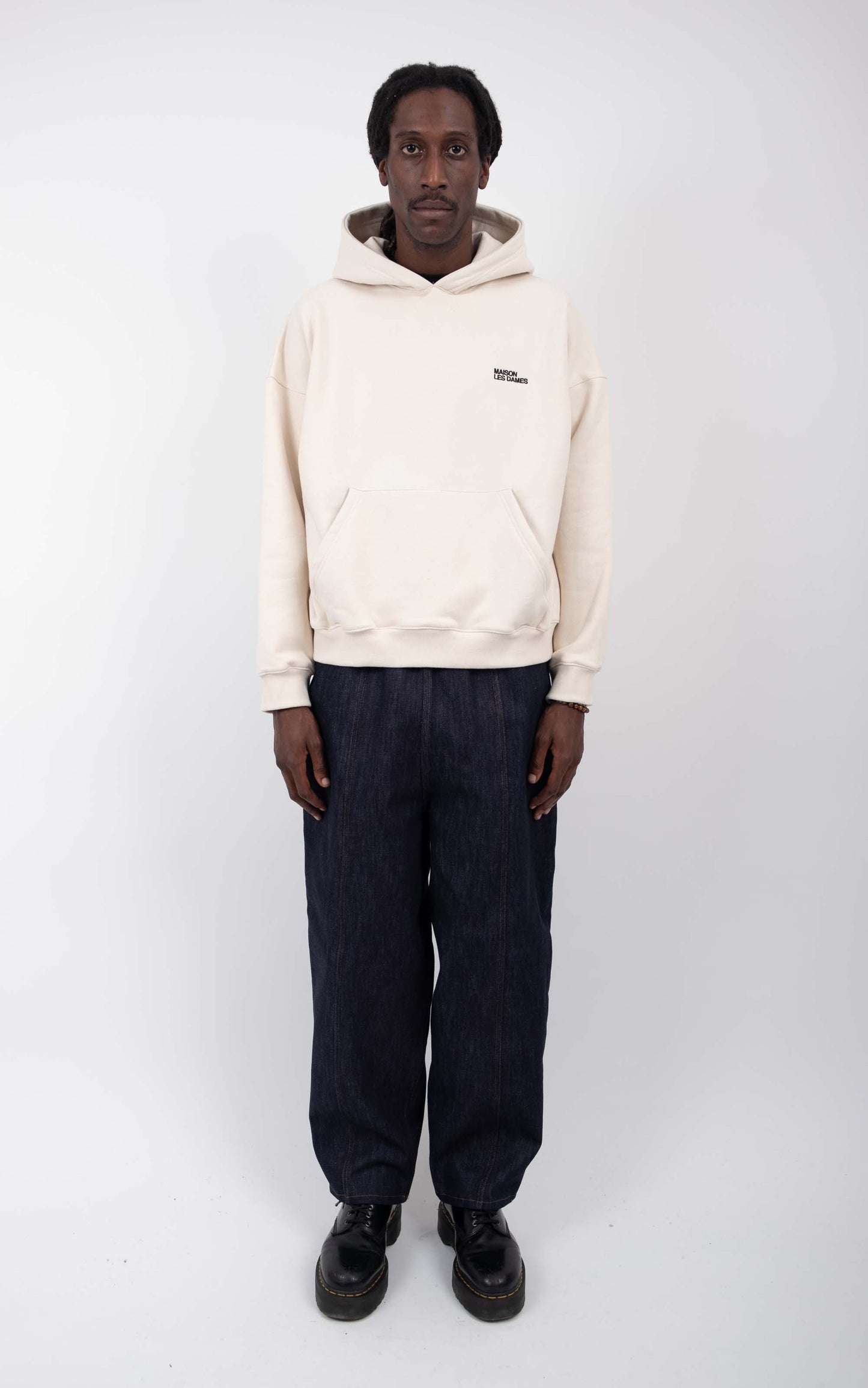 LE SWEAT BRODÉ BEIGE