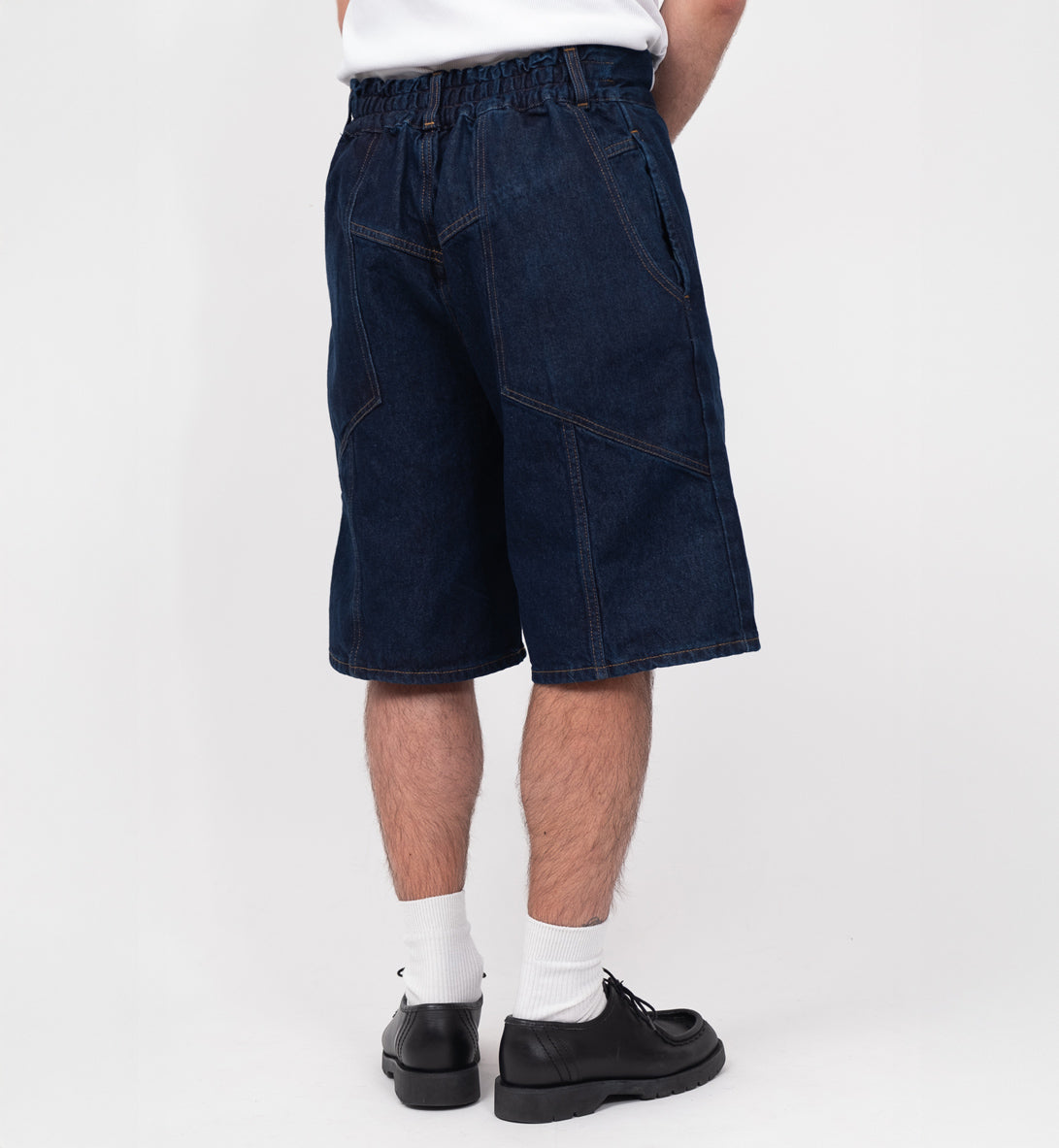 LE SHORT METRO BRUT