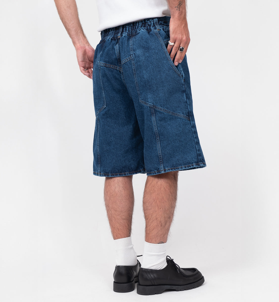 LE SHORT METRO USED