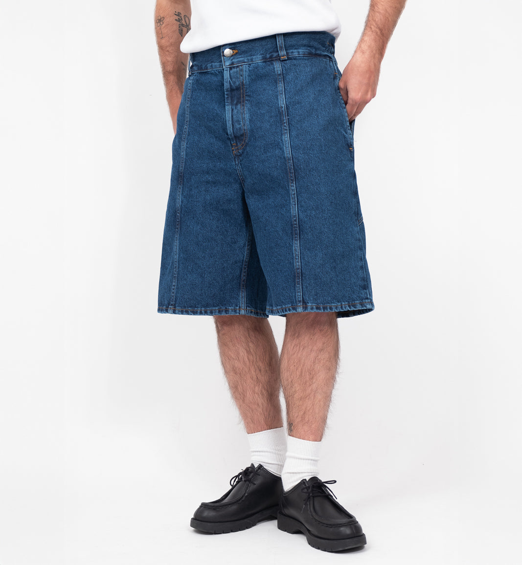 LE SHORT METRO USED
