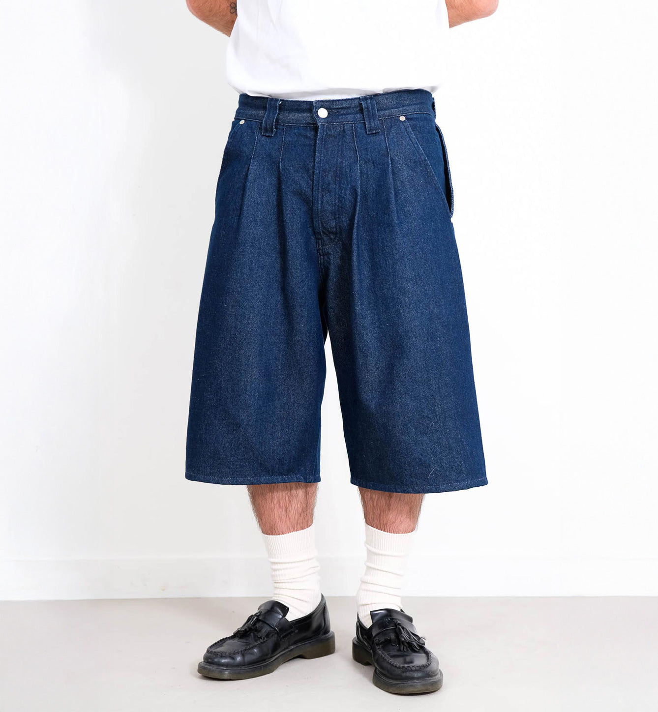 LE SHORT PLEATED