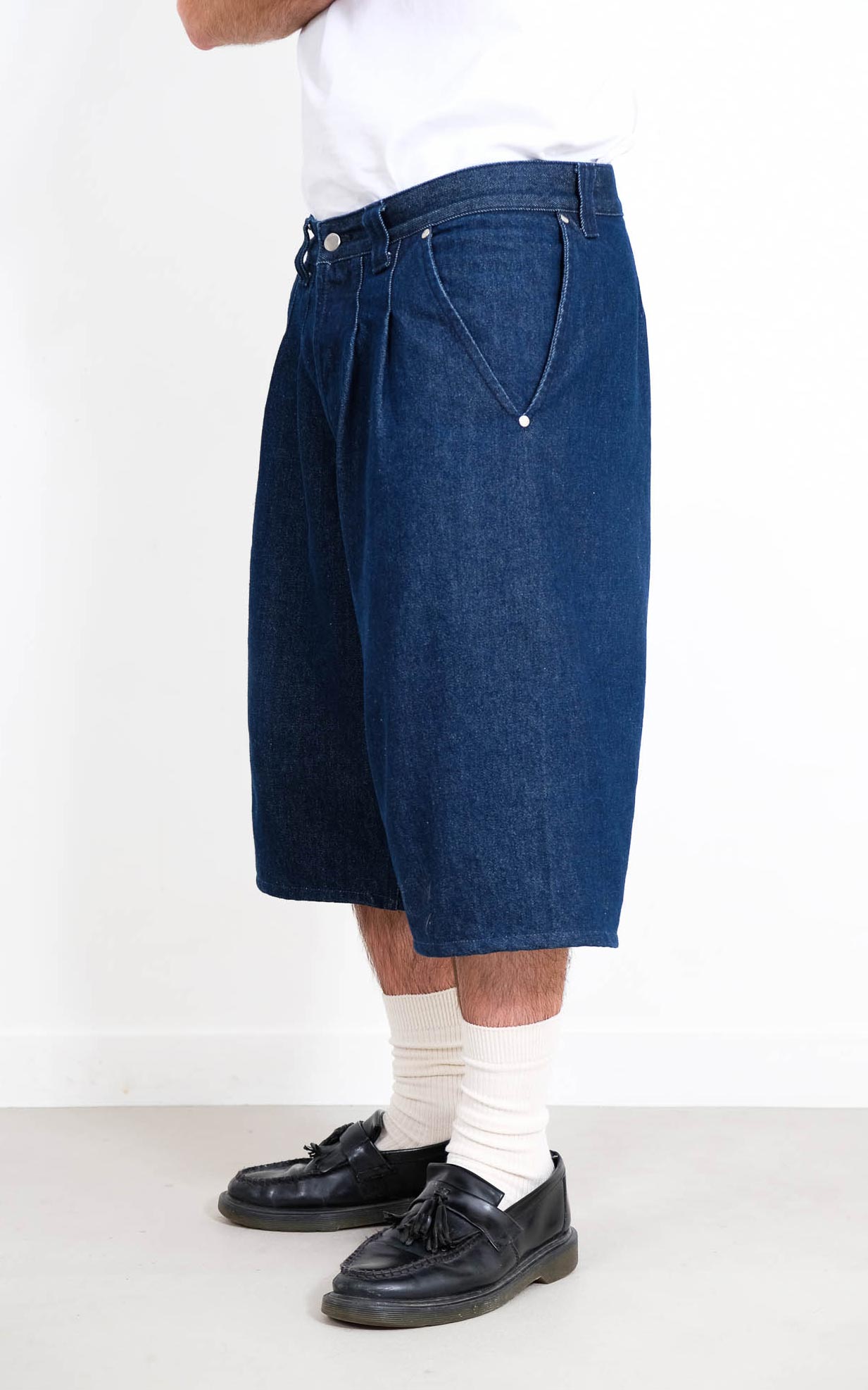 LE SHORT PLEATED