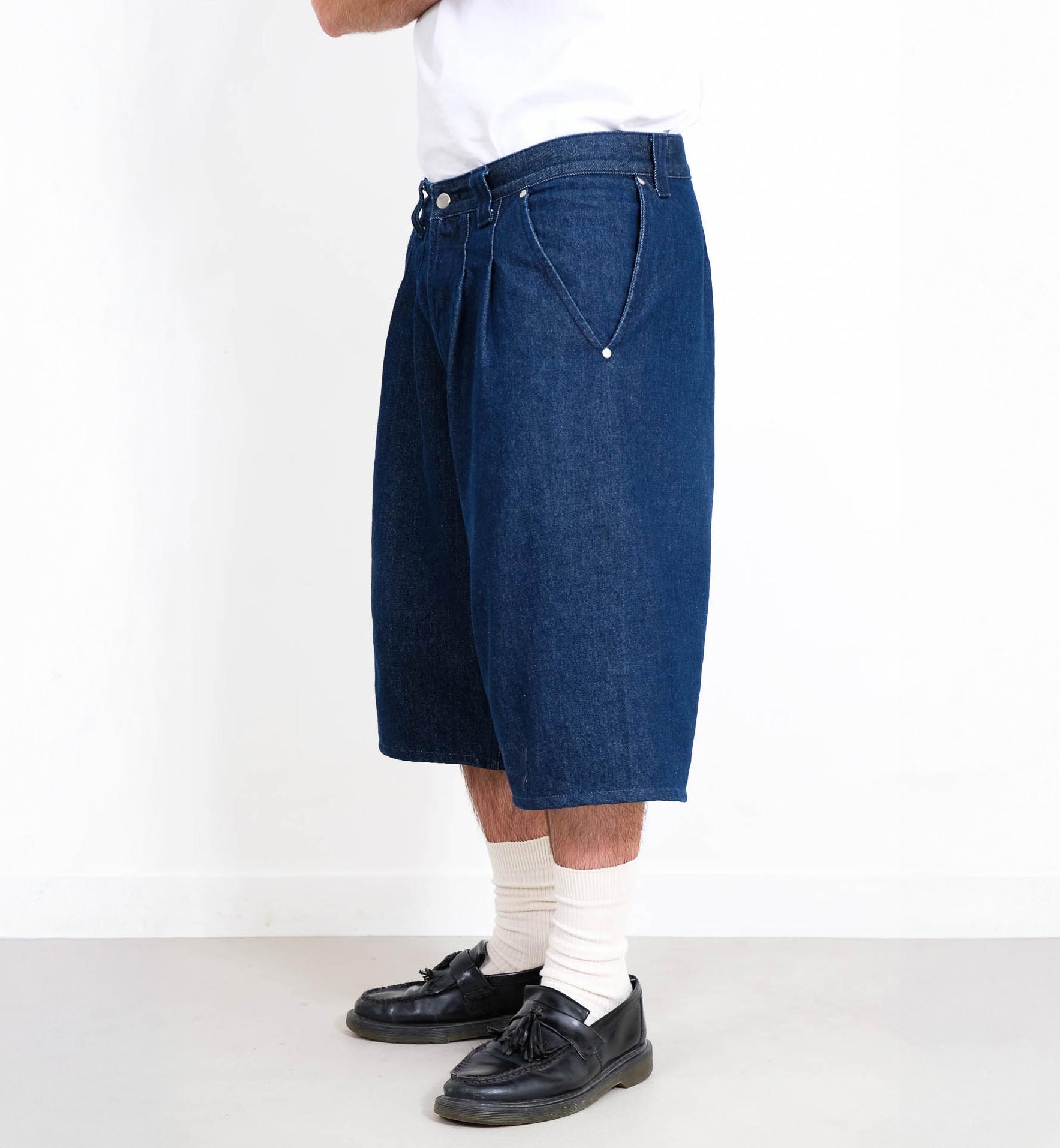 LE SHORT PLEATED